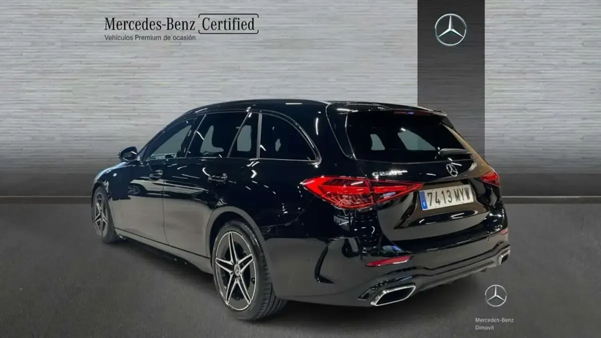 Usado Mercedes C220 200 CV (147 kW) 2025 Negro Familiar
