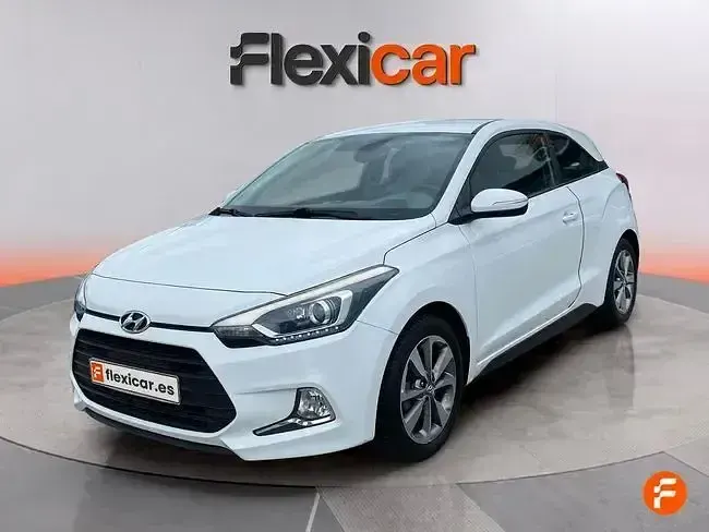 Usado Hyundai i20 84 CV (61 kW) 2017 Blanco Utilitario