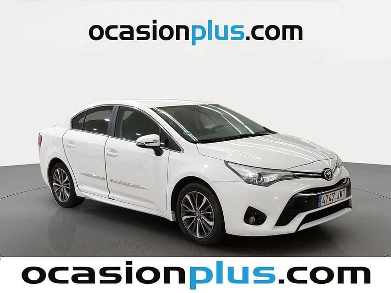 Begagnad Toyota Avensis Advance 143 HK (105 kW) 2016 Vit Sedan