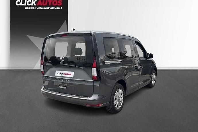 Usado VW Caddy 102 CV (75 kW) 2024 Gris Monovolumen