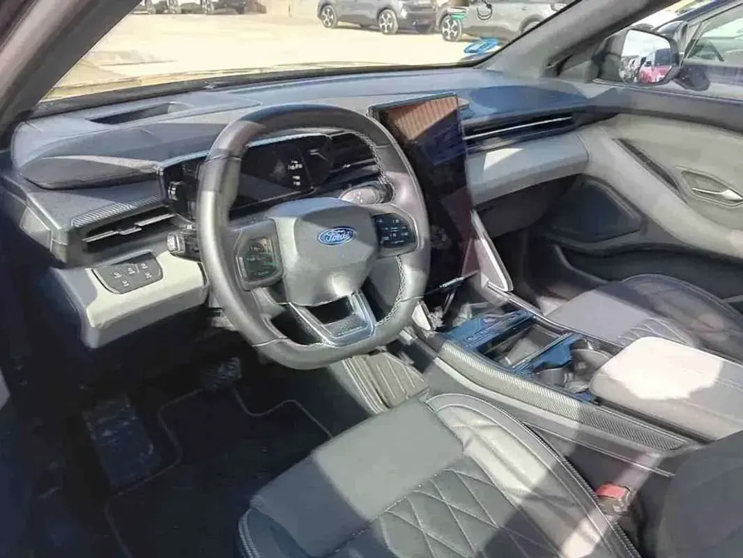 Occasion Ford Explorer Premium 210 kW (286 PK) 2025 Zwart SUV