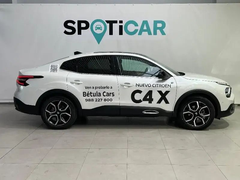 Usado Citroën e-C4 Shine 100 kW (136 CV) 2023 Blanco Berlina