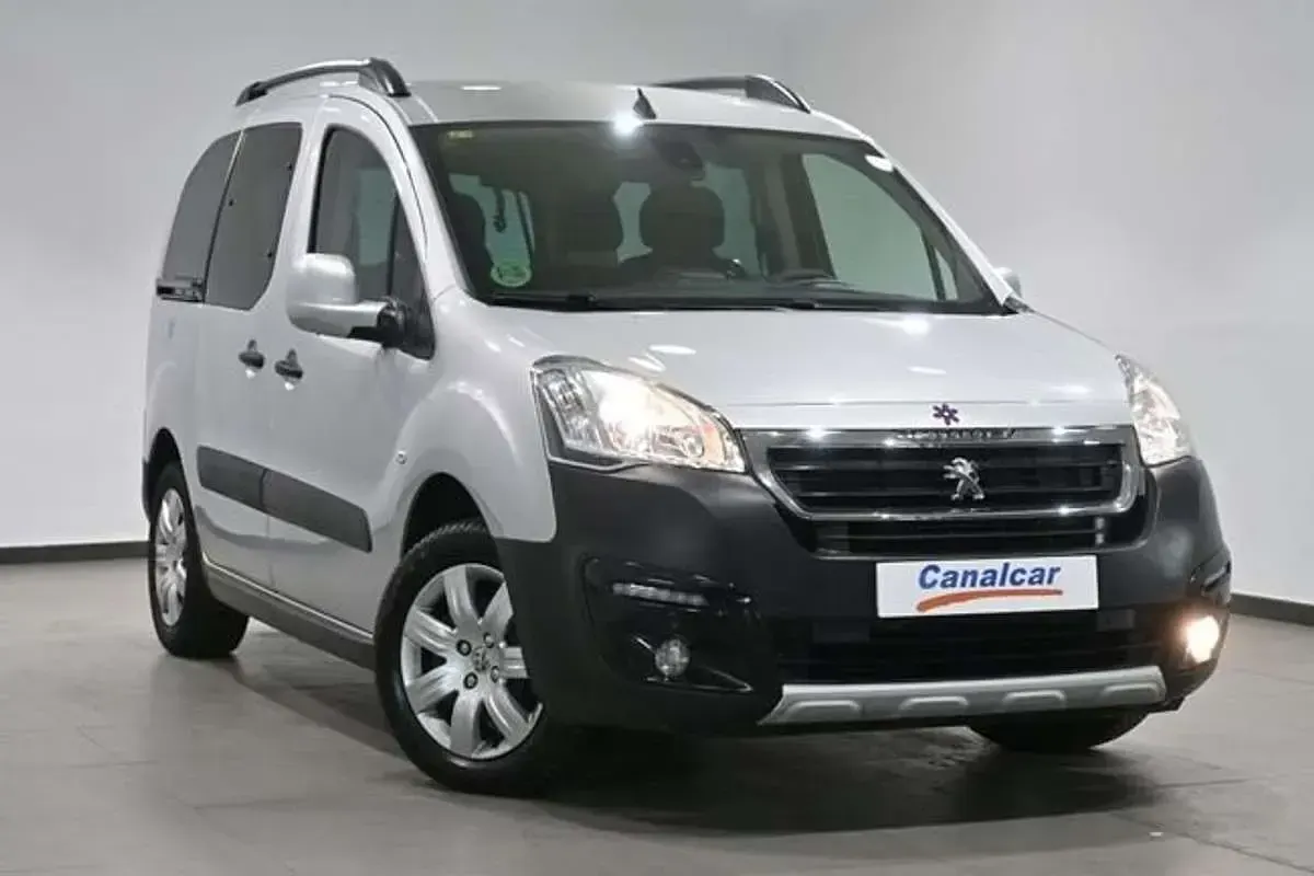 Usado Peugeot TePee Outdoor 99 CV (72 kW) 2016 Gris Van