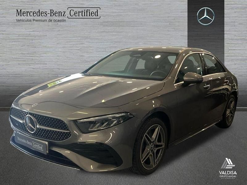Usado Mercedes A250 AMG line 218 CV (160 kW) 2024 Gris Berlina