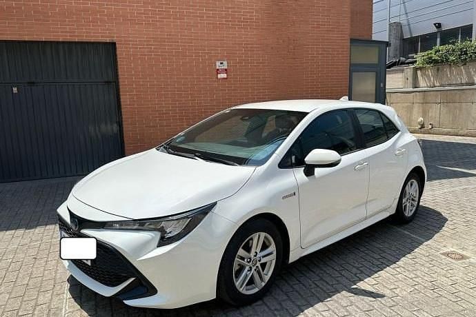Usado Toyota Corolla Active 126 CV (92 kW) 2020 Blanco Berlina