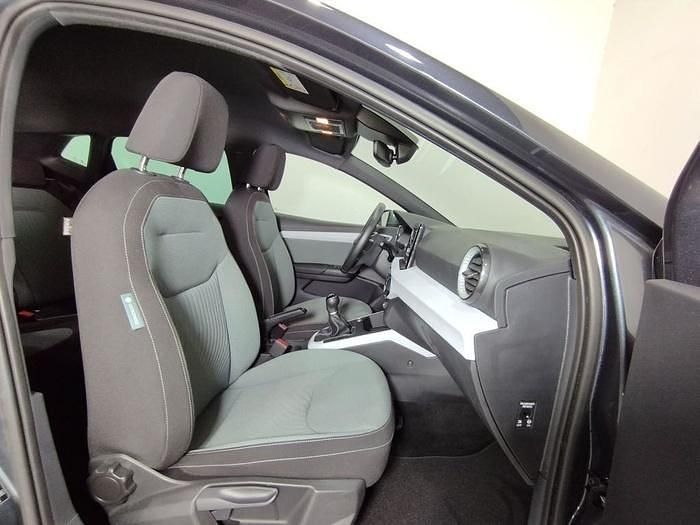 Usado Seat Ibiza 115 CV (84 kW) 2025 Gris Berlina