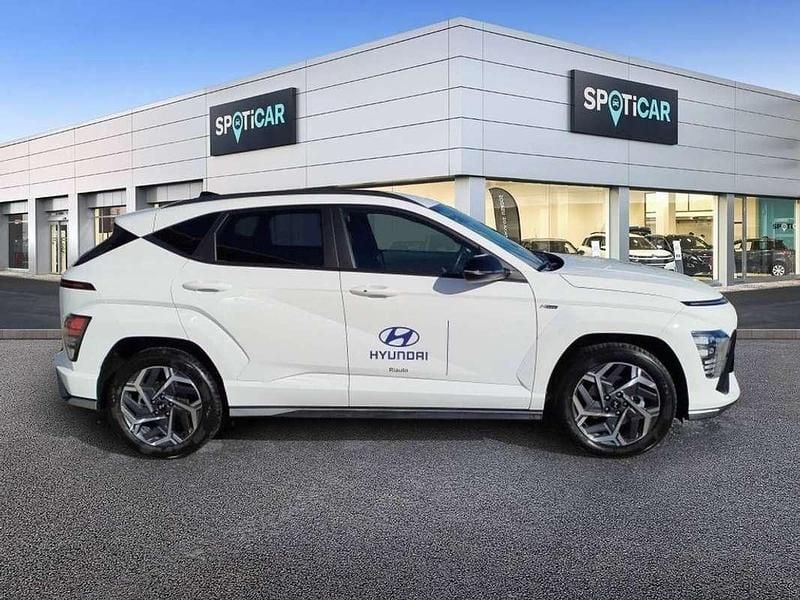 Usado Hyundai Kona N Line 129 CV (94 kW) 2025 Blanco SUV