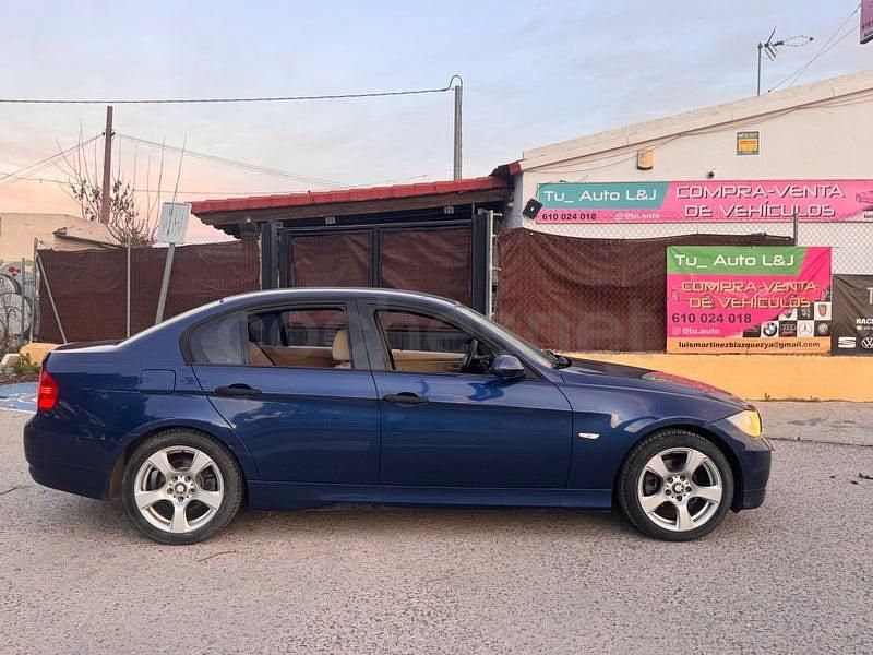 Usado BMW 318 129 CV (94 kW) 2007 Azul Berlina