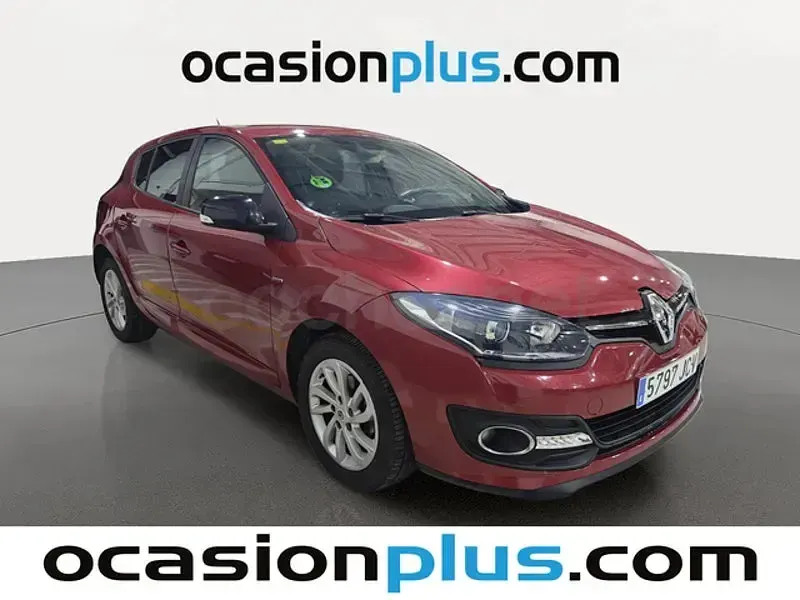 Usado Renault Mégane LIMITED 115 CV (84 kW) 2015 Rojo Berlina
