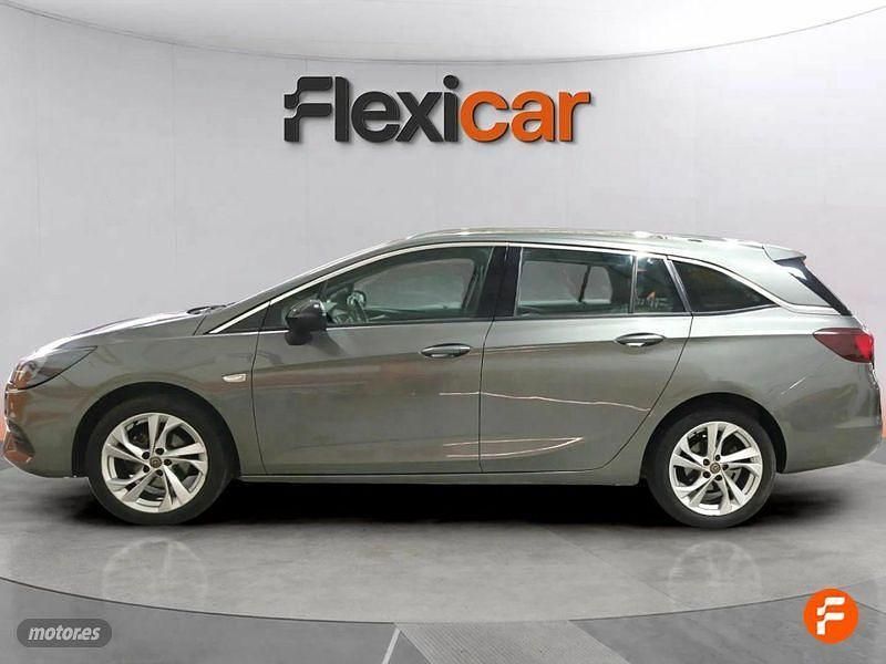 Usado Opel Astra Business 130 CV (95 kW) 2021 Gris Familiar