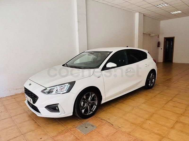 Usado Ford Focus ST-Line 120 CV (88 kW) 2022 Blanco Berlina