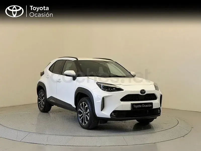 Usado Toyota Yaris Cross Active 130 CV (95 kW) 2025 Blanco SUV