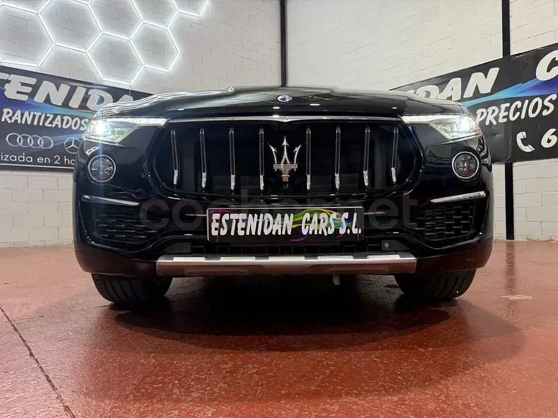 Usado Maserati Levante GranLusso 275 CV (202 kW) 2021 Negro SUV