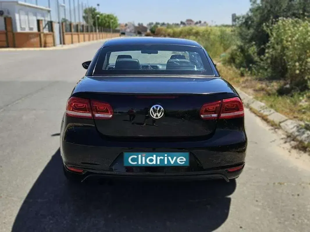 Usado VW Eos Sport 140 CV (102 kW) 2011 Negro Descapotable