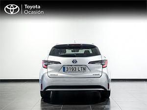 Usado Toyota Corolla Style 122 CV (89 kW) 2021 Plata Familiar
