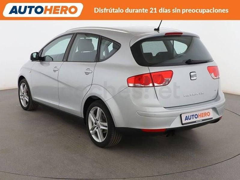 Usado Seat Altea Style 141 CV (103 kW) 2013 Plata Monovolumen