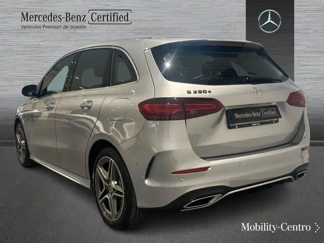 Usado Mercedes B250e 163 CV (119 kW) 2025 Plata hightech Utilitario