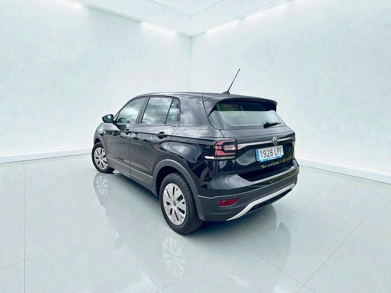 Usado VW T-Cross Edition 95 CV (69 kW) 2021 Negro SUV
