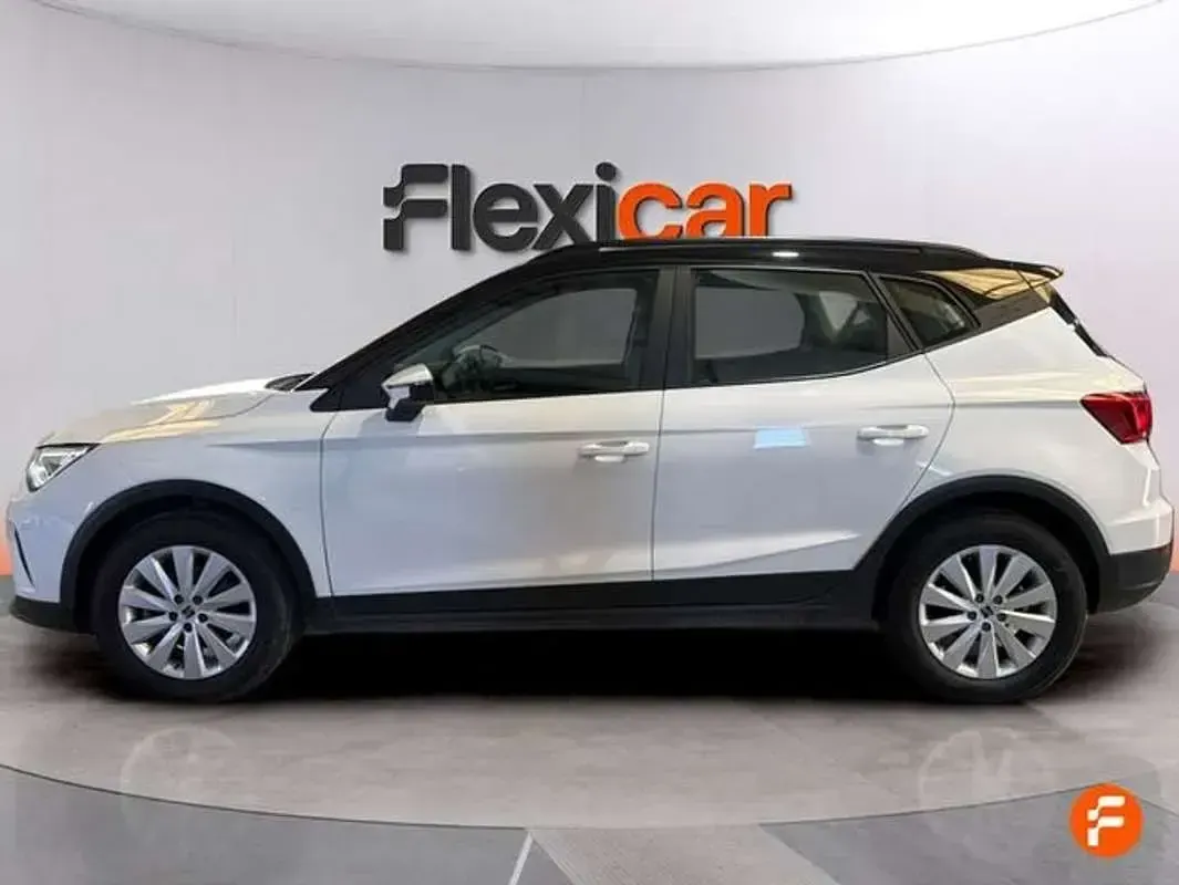 Usado Seat Arona Reference 95 CV (69 kW) 2024 Blanco SUV