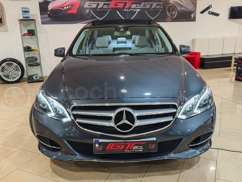 Usado Mercedes E300 Avantgarde 231 CV (169 kW) 2014 Gris / plata Berlina