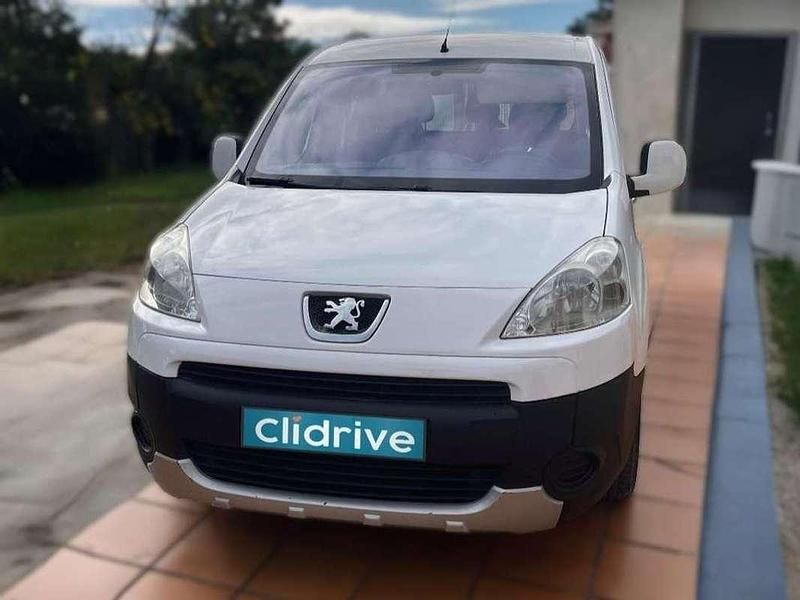 Usado Peugeot TePee Outdoor 92 CV (67 kW) 2008 Blanco Van