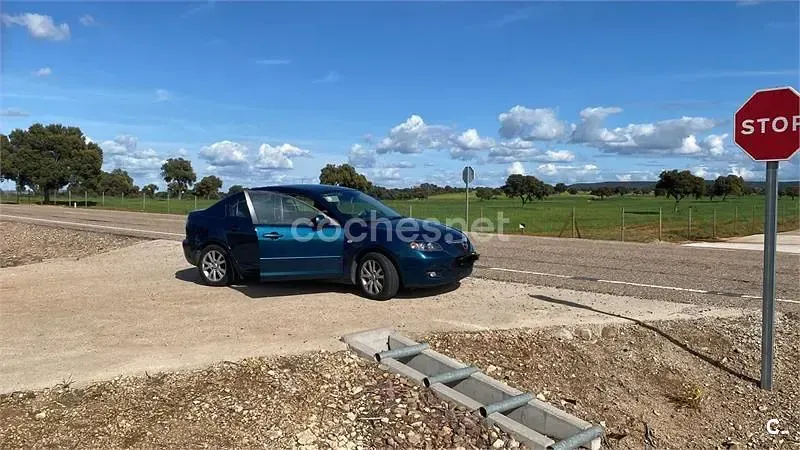 Usado Mazda 3 Active 105 CV (77 kW) 2006 Azul Berlina
