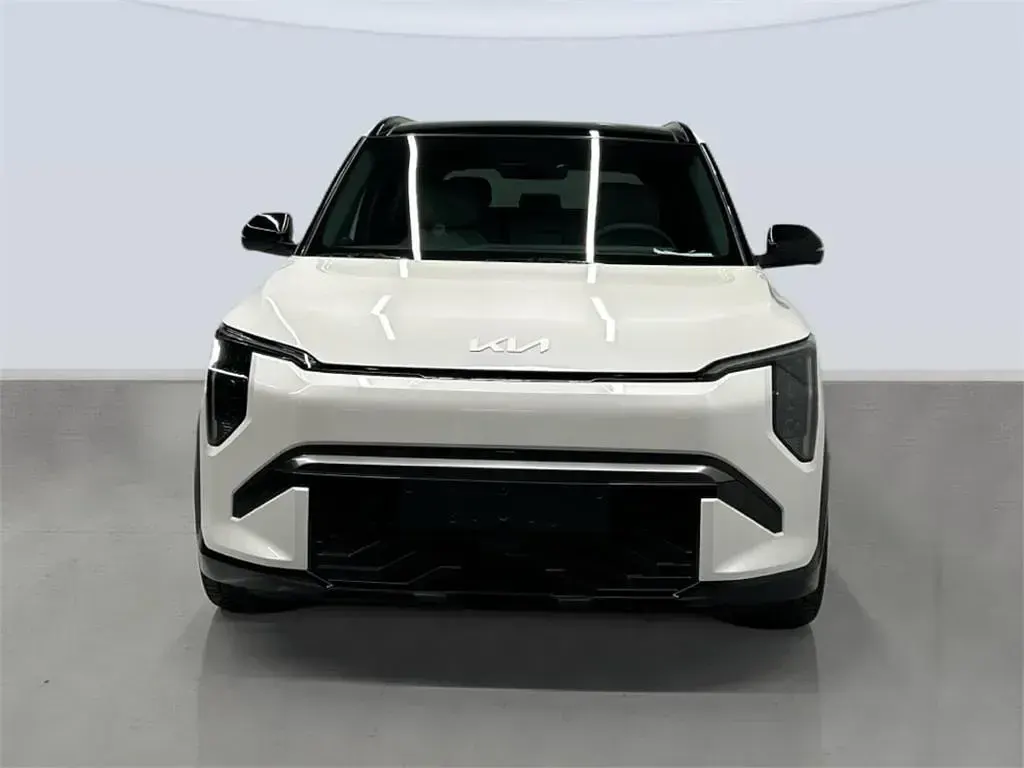 Nuevo Kia EV3 GT-Line 150 kW (204 CV) 2025 Ivory silver matte SUV