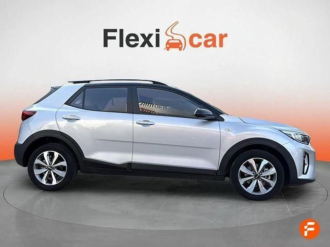 Usado Kia Stonic 84 CV (61 kW) 2023 Gris SUV