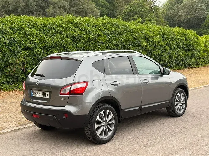 Usado Nissan Qashqai Tekna 130 CV (95 kW) 2012 Gris / plata SUV