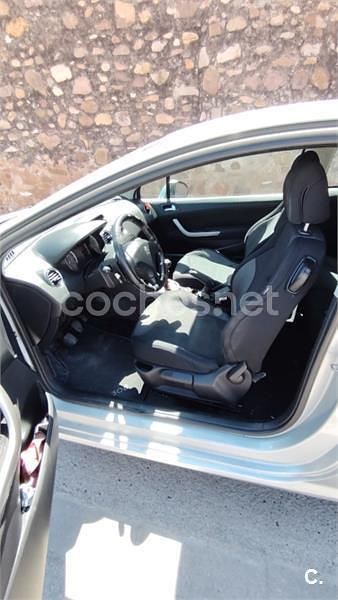 Usado Peugeot 308 Sport 120 CV (88 kW) 2008 Gris / plata Berlina
