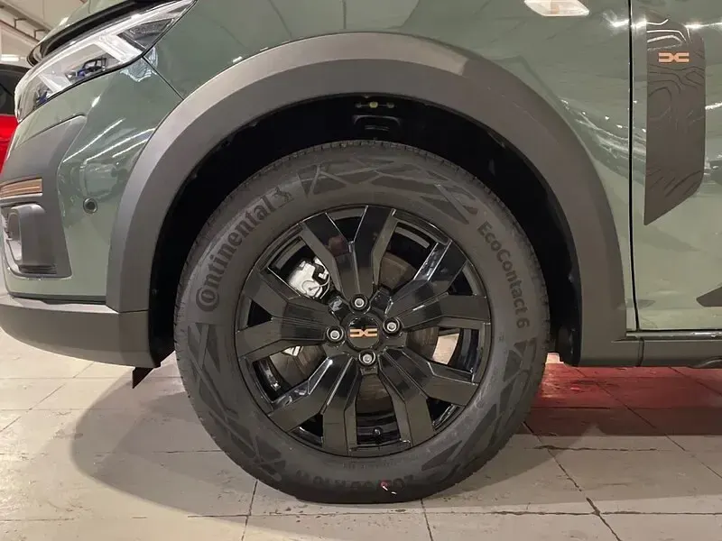 Nuevo Dacia Jogger Extreme 140 CV (102 kW) 2025 Verde Monovolumen