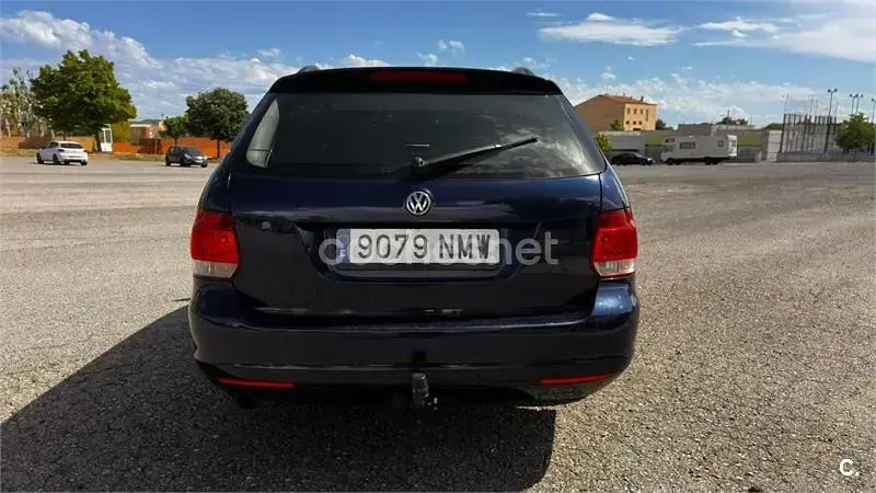 Usado VW Golf VII Advance 105 CV (77 kW) 2012 Azul Familiar