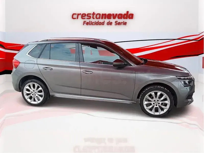Usado Skoda Kamiq Style 150 CV (110 kW) 2023 Gris / plata SUV