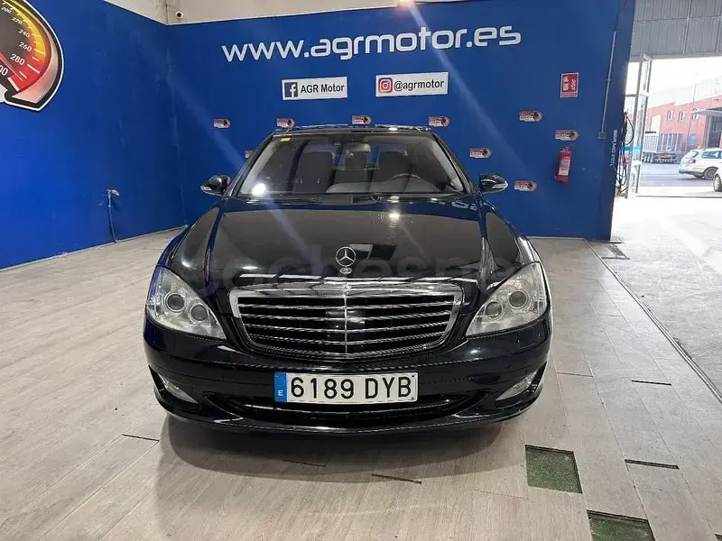 Usado Mercedes S500 306 CV (225 kW) 2006 Negro Berlina