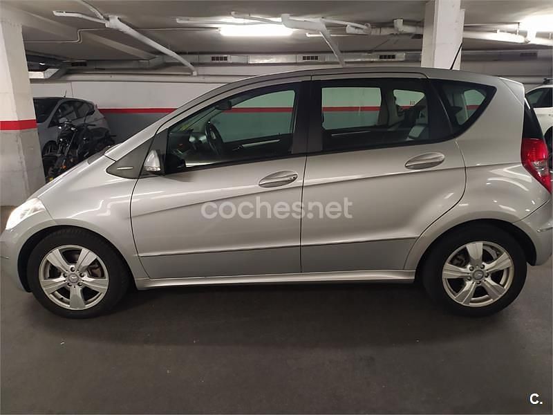 Gris / plata Usado 2009 Mercedes A180 Avantgarde Monovolumen | 7990 € (Un poco caro) - Imagen 1/4