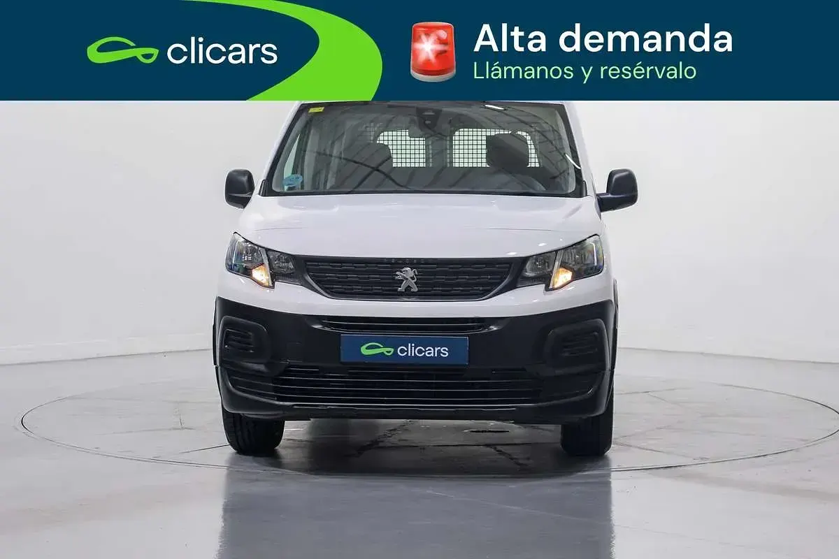 Usado Peugeot Rifter Active 102 CV (75 kW) 2021 Blanco Monovolumen