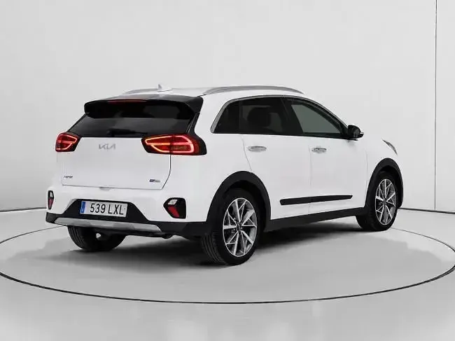 Usado Kia Niro 141 CV (103 kW) 2022 Blanco SUV