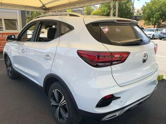 Usado MG ZS Comfort 106 CV (77 kW) 2023 Blanco SUV