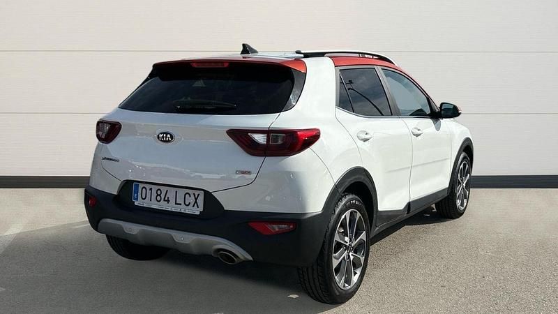 Usado Kia Stonic 120 CV (88 kW) 2019 Blanco SUV