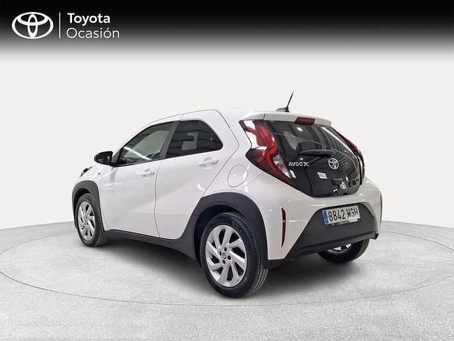 Usado Toyota Aygo X Play 72 CV (52 kW) 2024 Blanco SUV