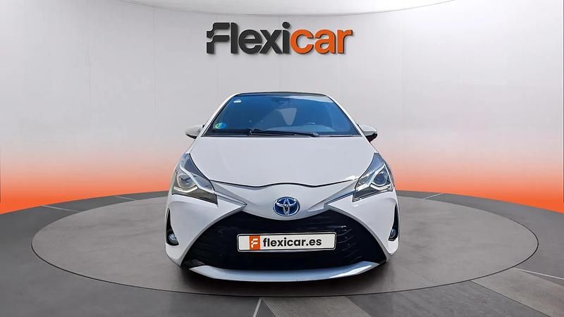 Usado Toyota Yaris Hybrid Active 100 CV (73 kW) 2018 Blanco Berlina