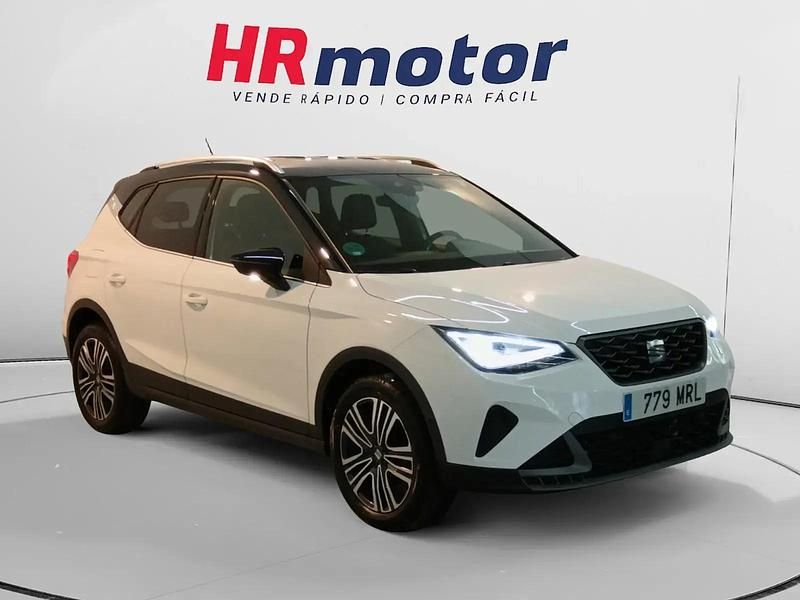 Blanco Usado 2024 Seat Arona FR SUV | 18.320 € (Precio justo) - Imagen 1/4