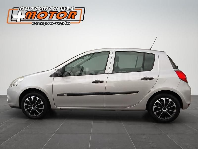 Begagnad Renault Clio IV Collection 75 HK (55 kW) 2012 Grå Sedan