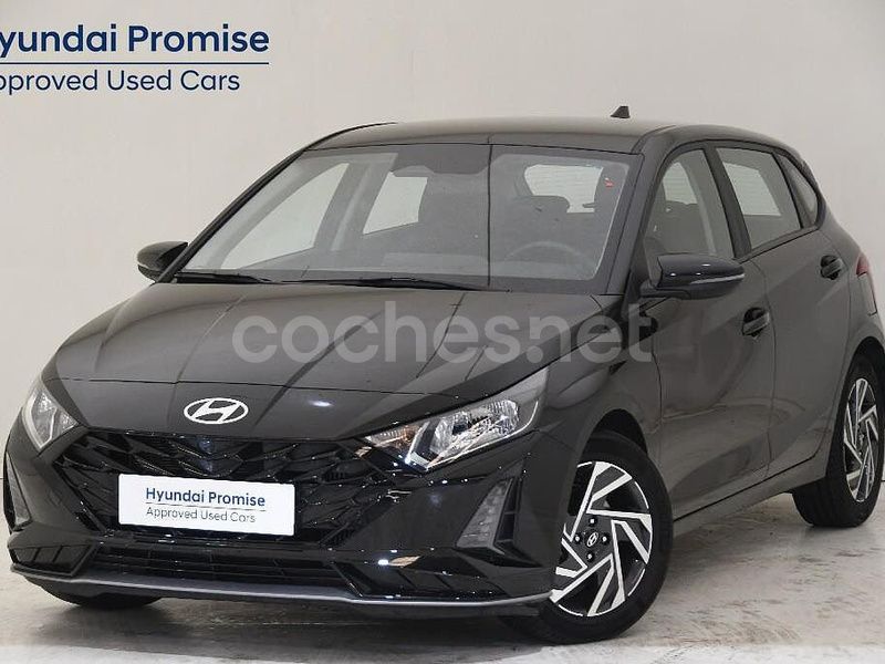 Phantom black Usado 2024 Hyundai i20 Berlina | 18.900 € (Precio justo) - Imagen 1/4