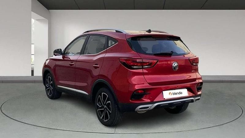 Usado MG ZS Comfort 107 CV (78 kW) 2024 Rojo SUV