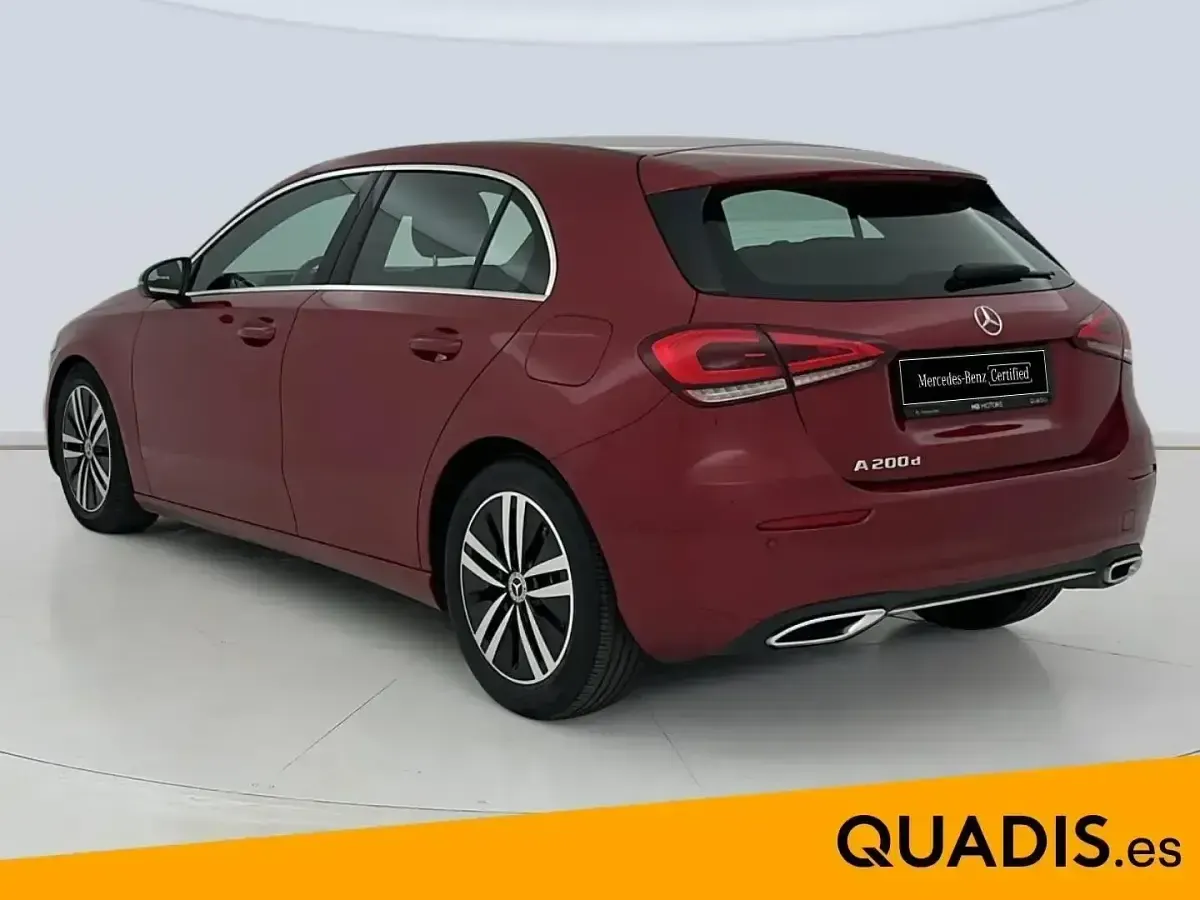 Usado Mercedes A200 150 CV (110 kW) 2022 Rojo Berlina