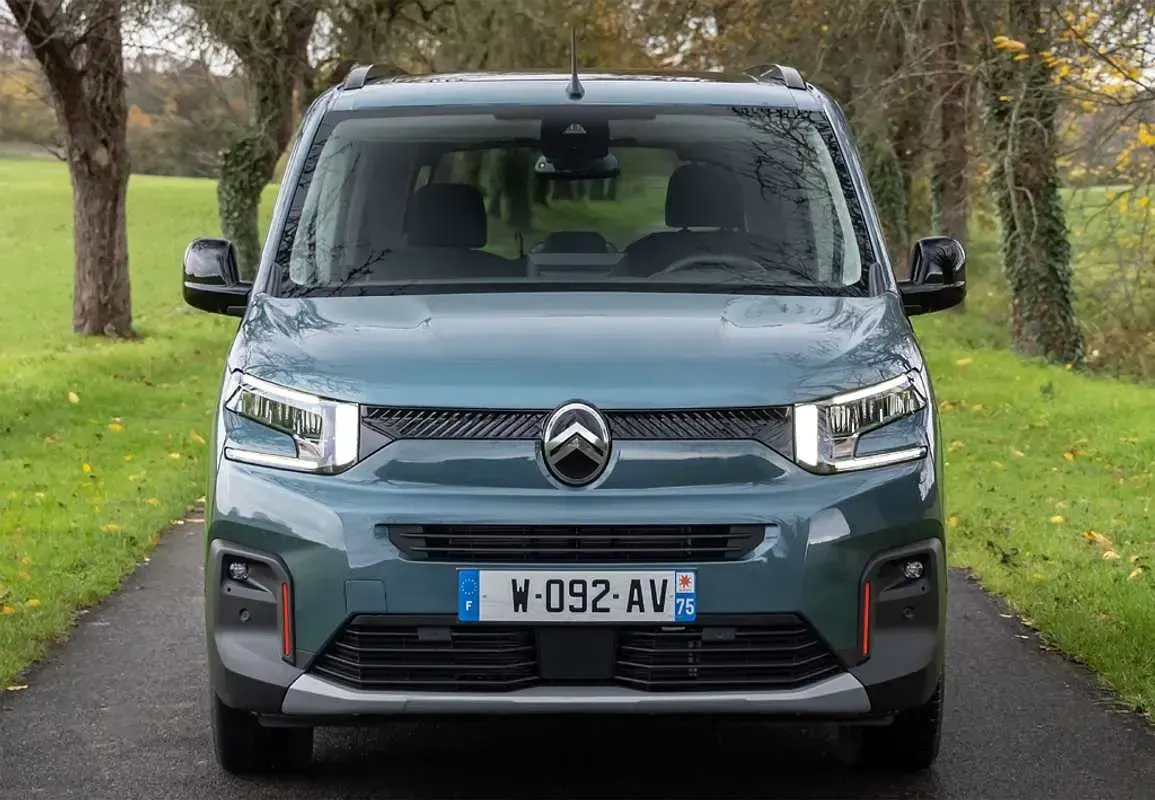 Usado Citroën Berlingo PureTech 110 CV (80 kW) 2019 Gris Monovolumen