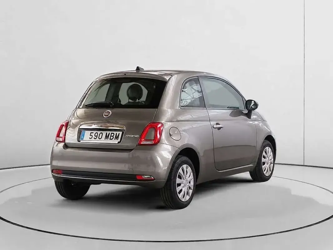 Usado Fiat 500 71 CV (52 kW) 2022 Gris Utilitario