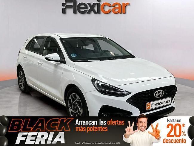 Blanco Usado 2024 Hyundai i30 Berlina | 19.990 € (Precio justo) - Imagen 1/4