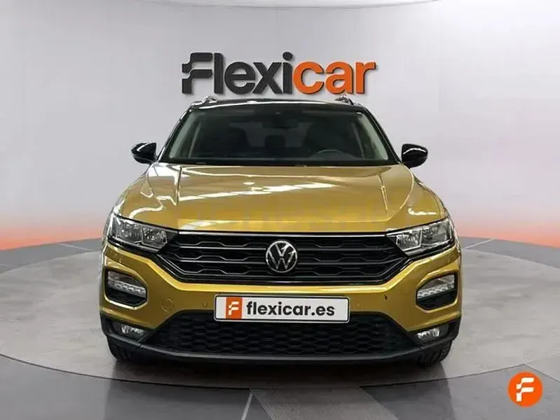 Usado VW T-Roc Advance 150 CV (110 kW) 2022 Amarillo SUV